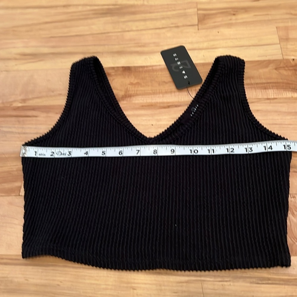 21 Saints Ladies Black V-Neck Ribbed Crop Tank Top -NWT - Picture 5 of 10